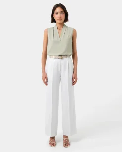 Forcast Alivia 2 V-neck Top Mint Best